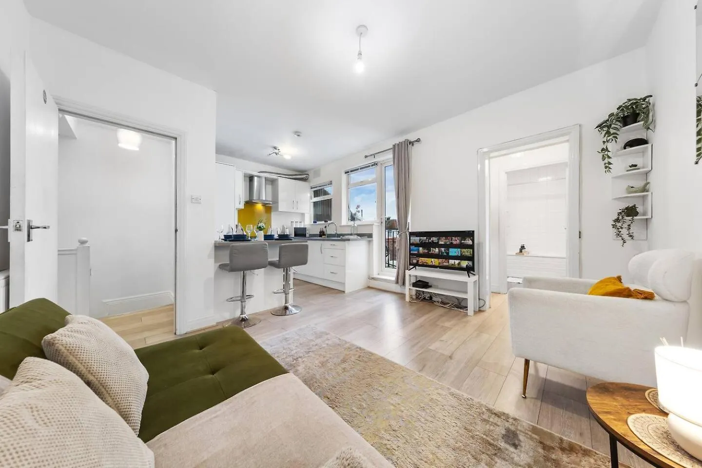 Powder Mill Retreat - 2Br Modern Flat For 4 Apartment Hanworth