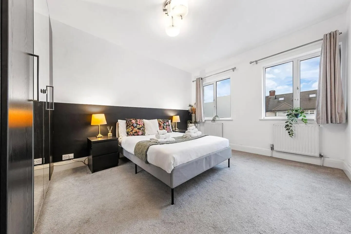 Powder Mill Retreat - 2Br Modern Flat For 4 Apartment Hanworth  Hanworth (Berkshire)