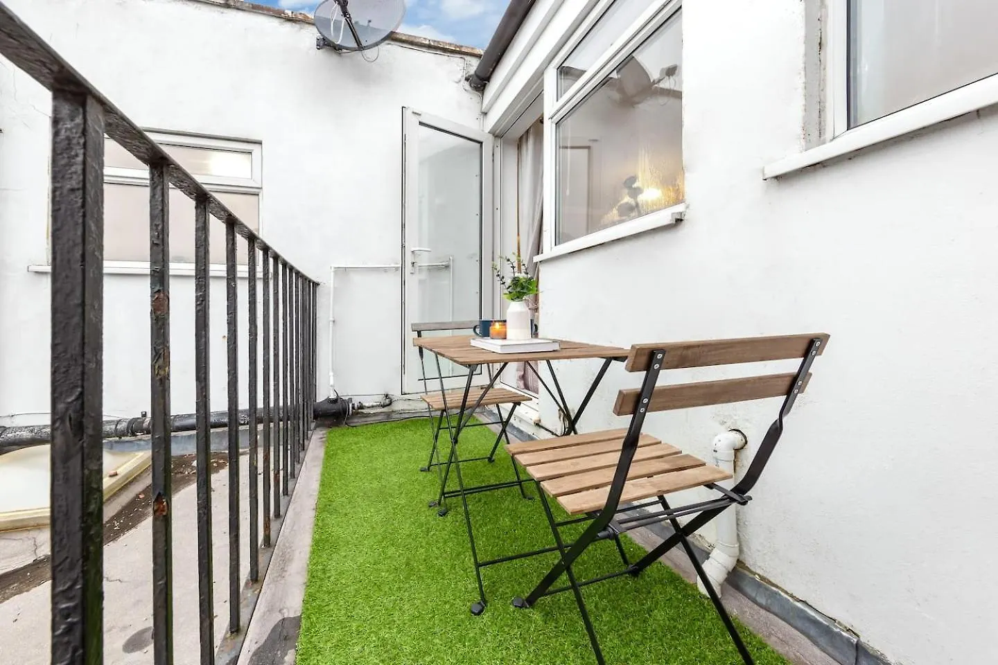 Powder Mill Retreat - 2Br Modern Flat For 4 Apartment Hanworth   Hanworth (Berkshire)