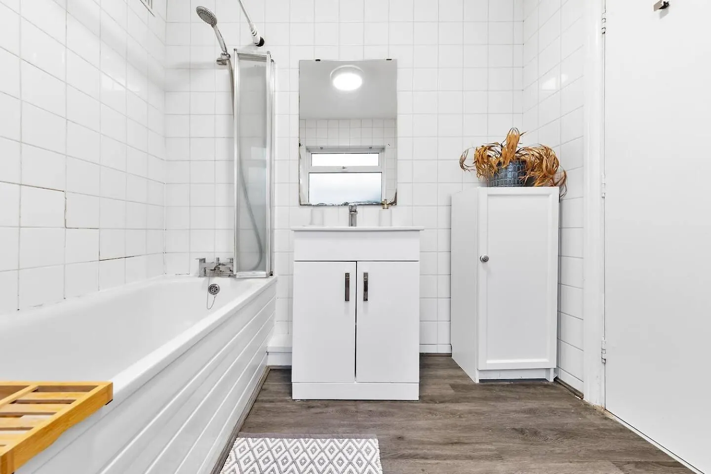 Powder Mill Retreat - 2Br Modern Flat For 4 Apartment Hanworth   Hanworth (Berkshire)